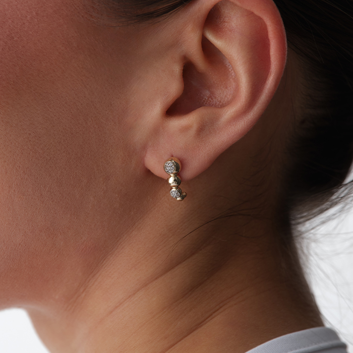 Taş Detaylı Boncuk Form Altın Küpe - 1