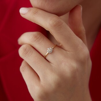 Taşlı Çiçek Yüzük - Ador