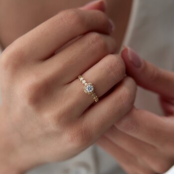 Taşlı Çicek Yüzük - Nüans