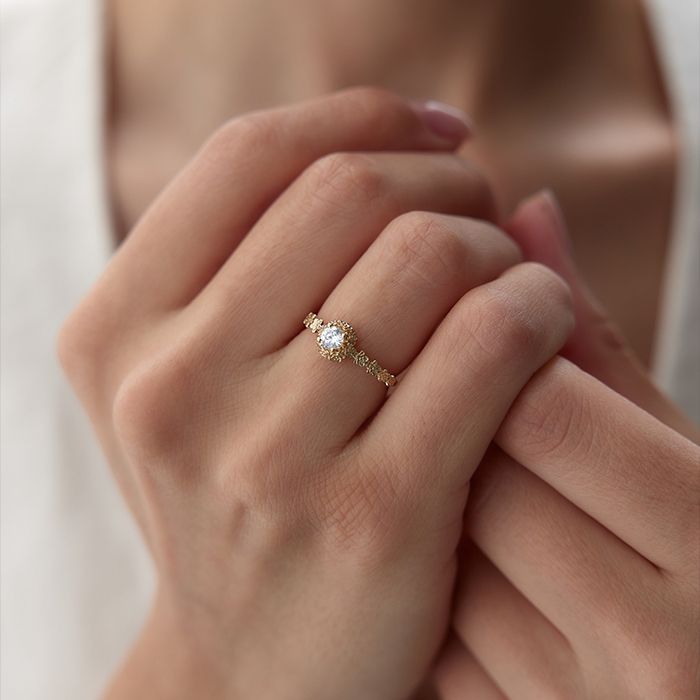 Taşlı Çiçek Yüzük - Nüans (1)