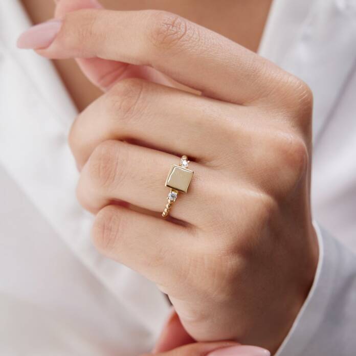 Taşlı Kare Yüzük - 1