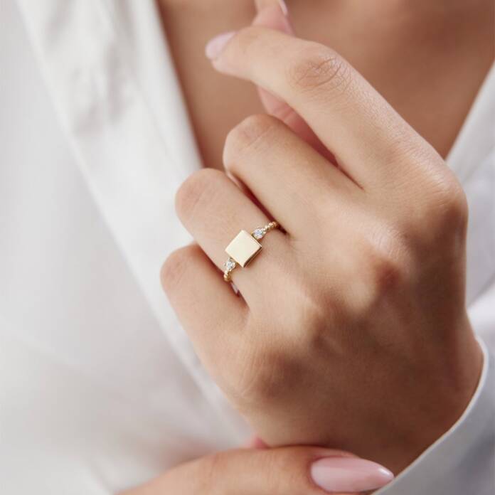 Taşlı Kare Yüzük - 2