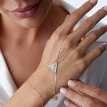 Taşlı Triangle Şahmeran - Rayna