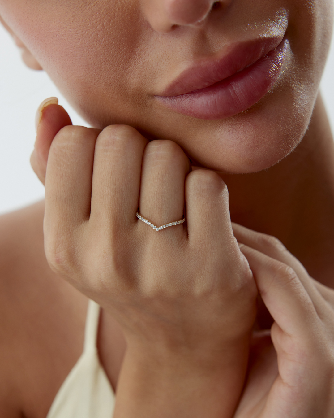 Taşlı V Yüzük - 2