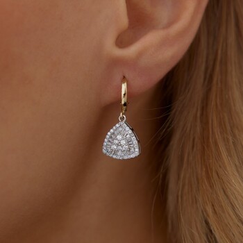 Trapez Baget Halka Sallantılı Küpe - Rayna