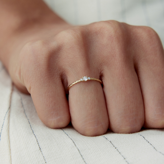 Üç Taş Burgu Yüzük - RİTİM