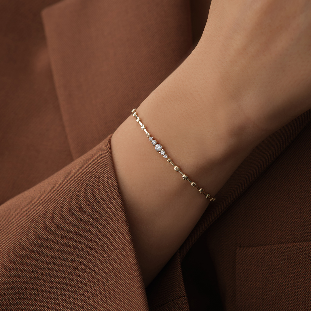 Üçlü Taş Geçişli Altın Bileklik - 2