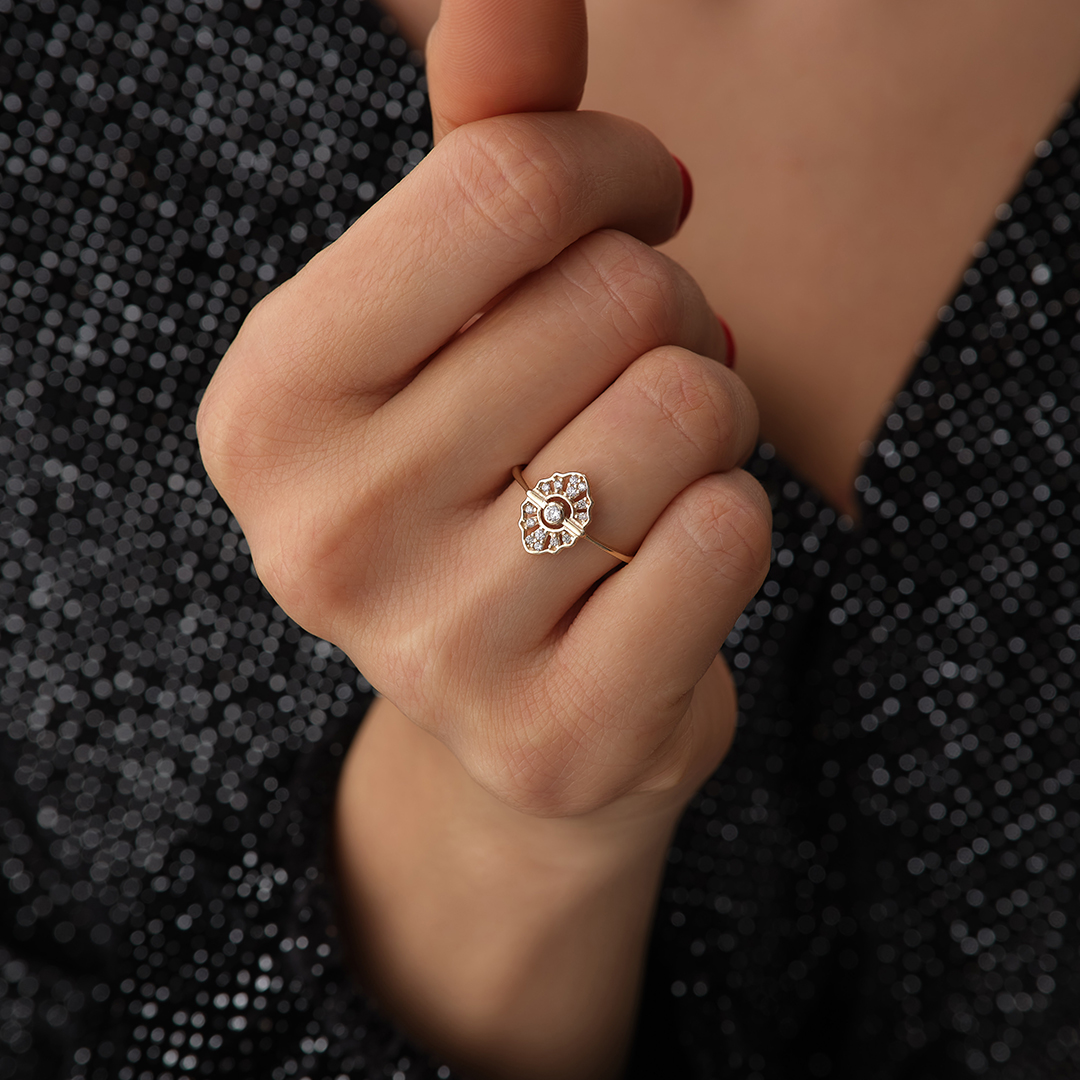 Vintage Çerçeve Taşlı Minimal Altın Yüzük - 1