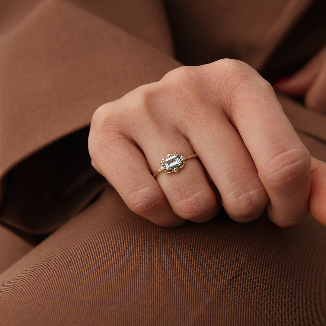 Vintage Dikdörtgen Çerceve Taşlı Altın Yüzük - 1