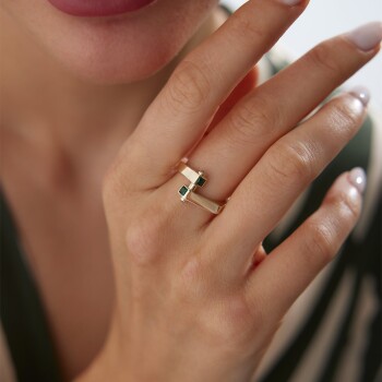 Yeşil Taşlı Kıvrım Yüzük - Rayna