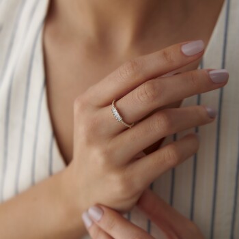 Zarif Parıltı Baget Taşlı Yüzük - Garo (1)